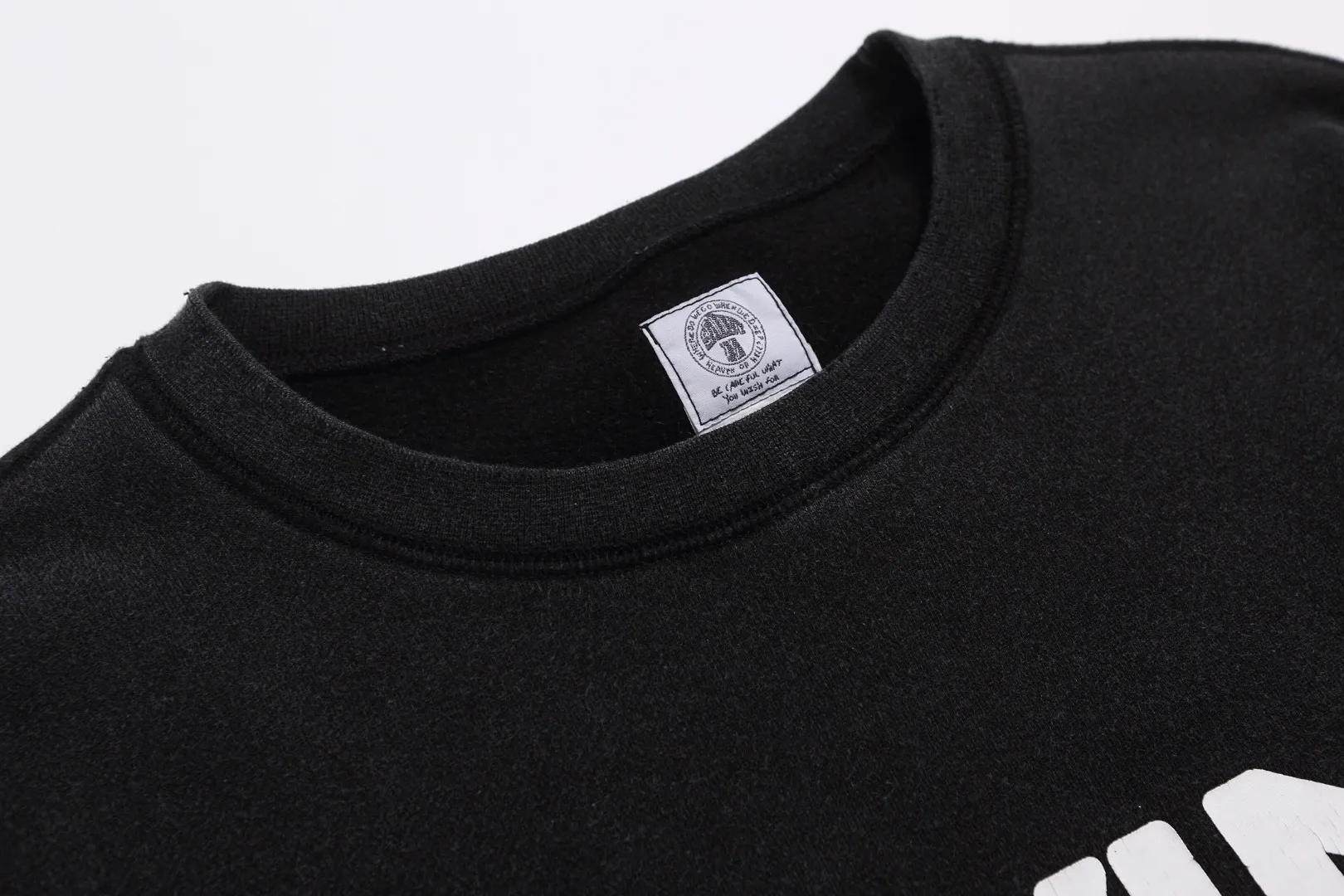 SAINT MICHAEL Retro Washed, Distressed Heavyweight Round Neck Plus Velvet Loose Pullover Sweatshirt Long Sleeves Fabric: 420g Style Number: SM601 Size: S-M-L-XL Color: Black Price: P198